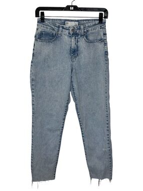 RSQ Mom Jeans Size 5/27 Vintage Light Blue High Waist Raw Hem Distressed